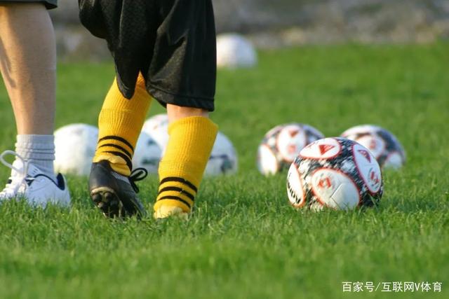 范子铭15+9曾凡博11分 首钢5人上双击败宁波
